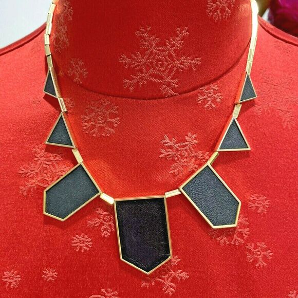 House Of Harlow 1960 Necklace Station Triangle Gold & Black Textured Statement - Picture 1 of 4
